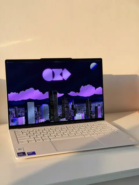 Lenovo Slim 7i  x9 - can't believe its 975g